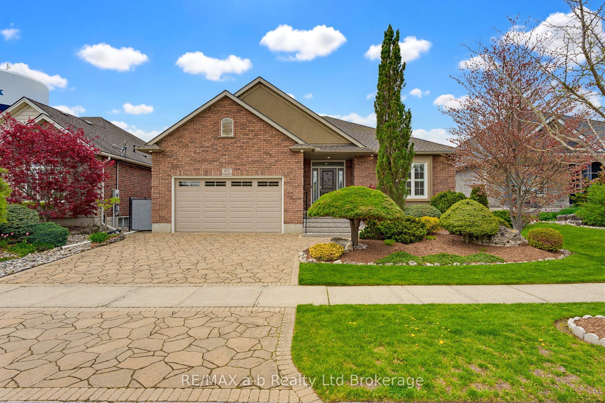 911 Ridgewood Drive