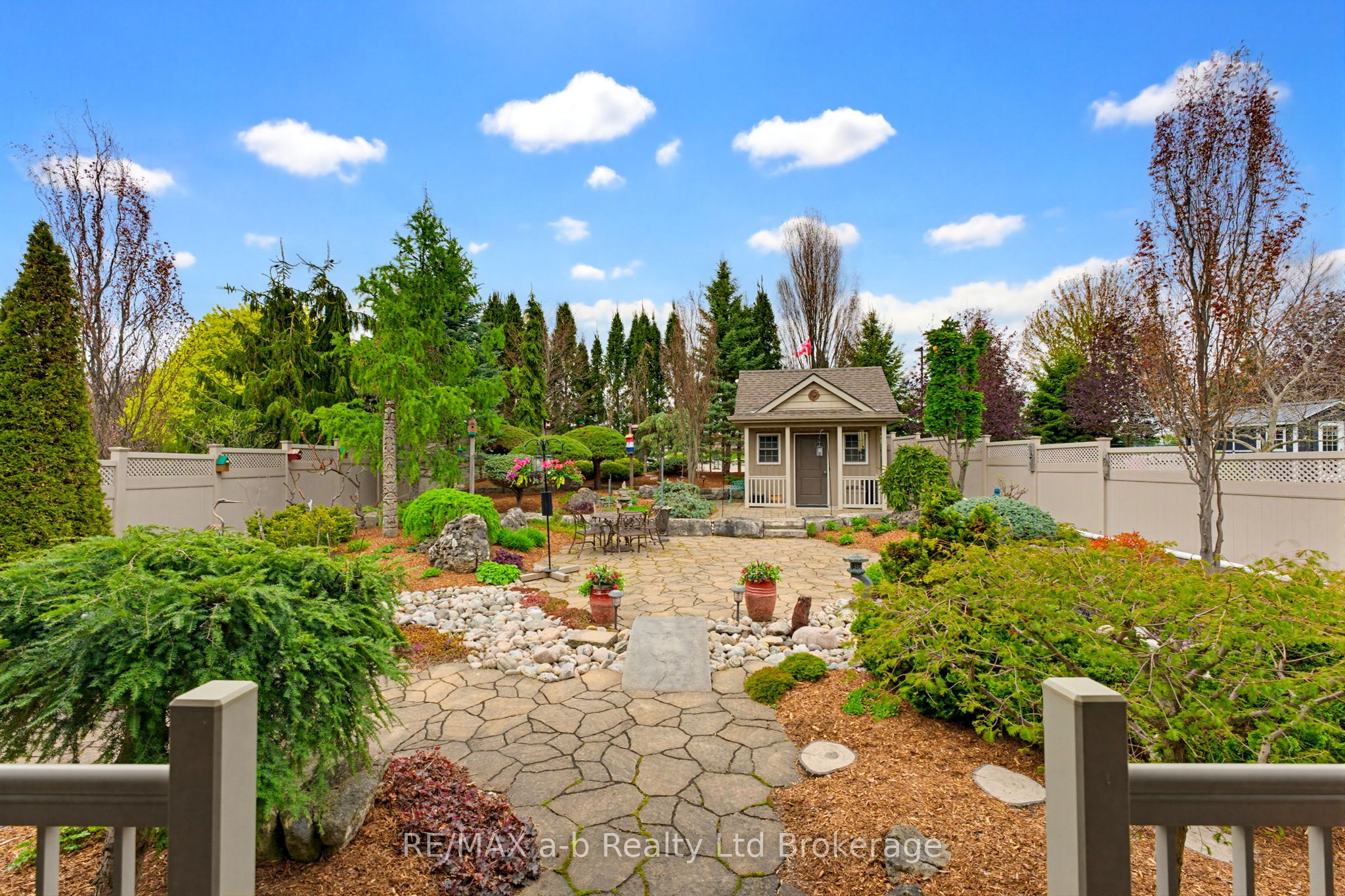 911 Ridgewood Drive