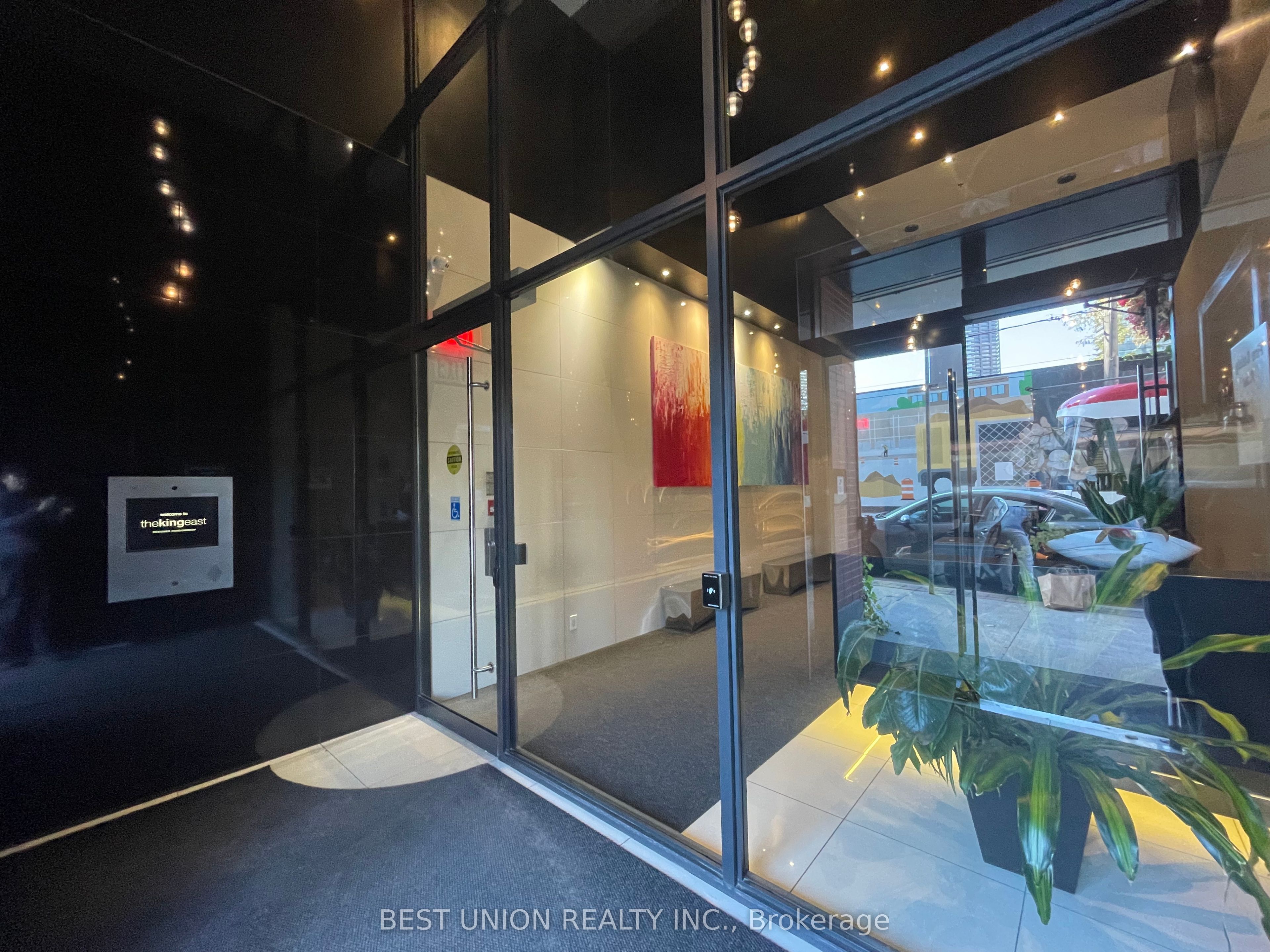 318 King Street E 1313