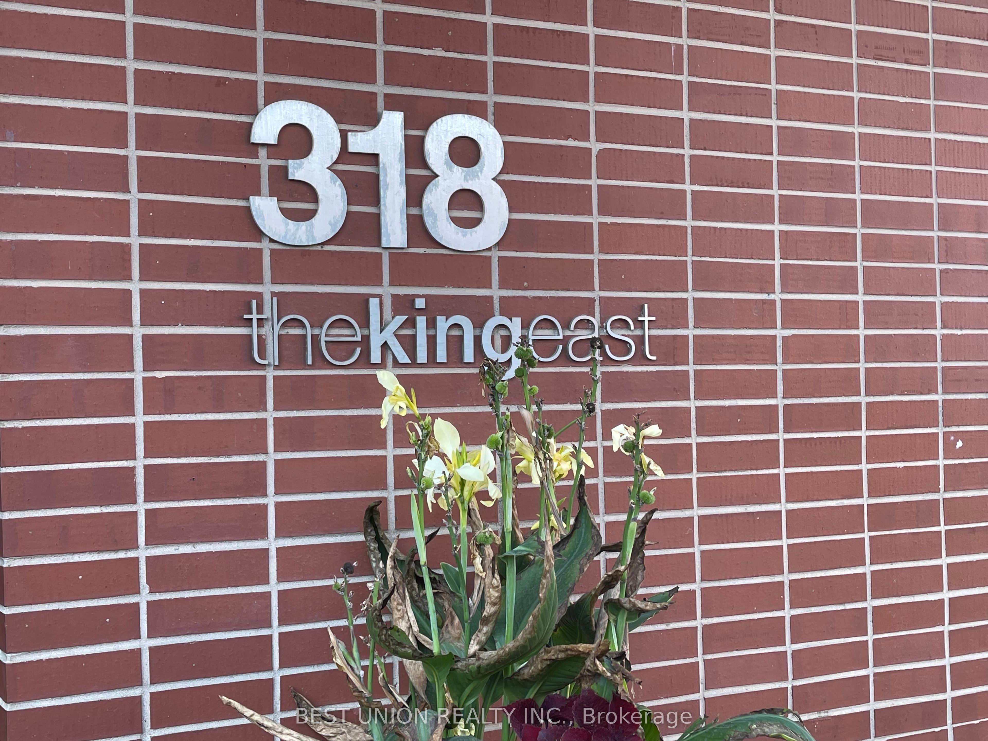 318 King Street E 1313