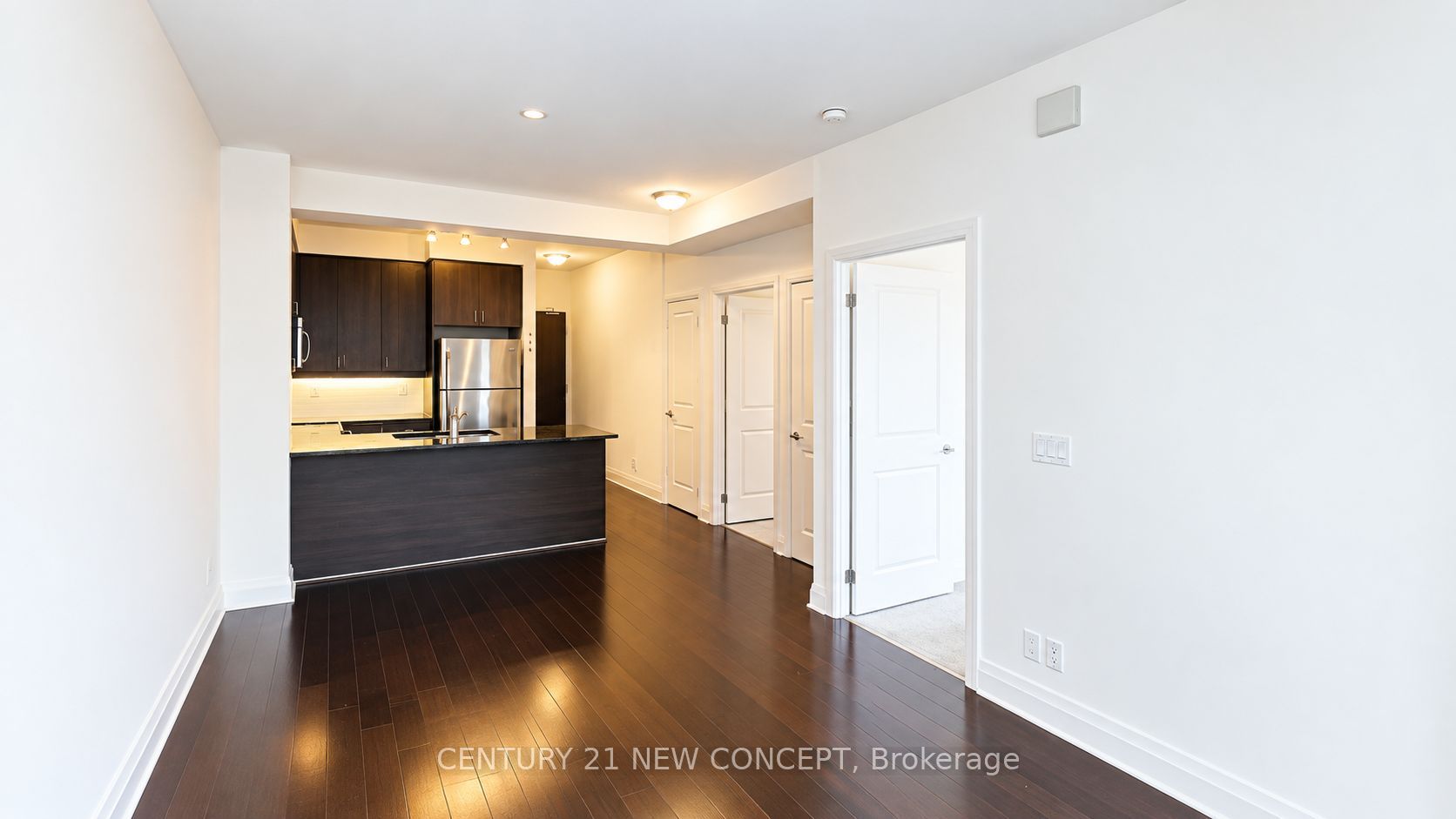 1185 The Queensway N/A 801