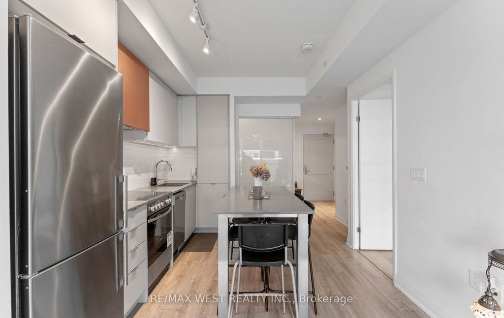 Photo of 10 Gibbs Road #806, Toronto, ON M9B 0E2 (MLS # W12880244)