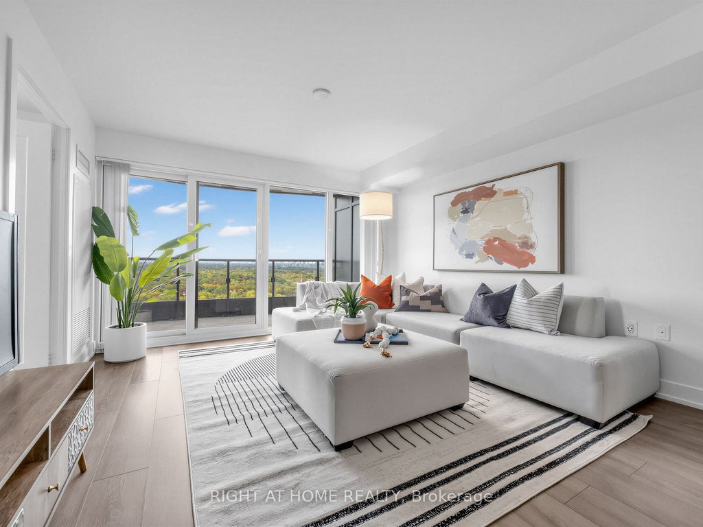 Photo of 585 Bloor Street E #2423, Toronto, ON M4W 0B3 (MLS # C13865454)