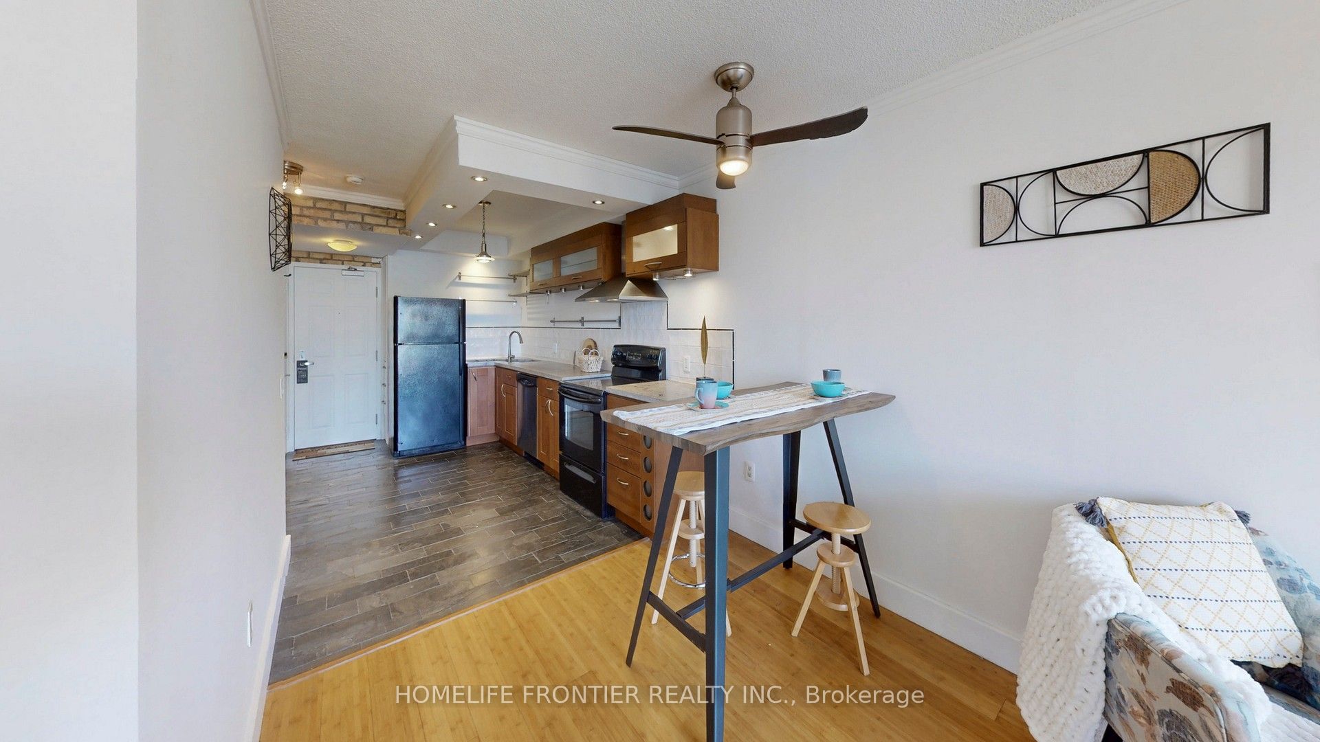 284 Bloor Street 806