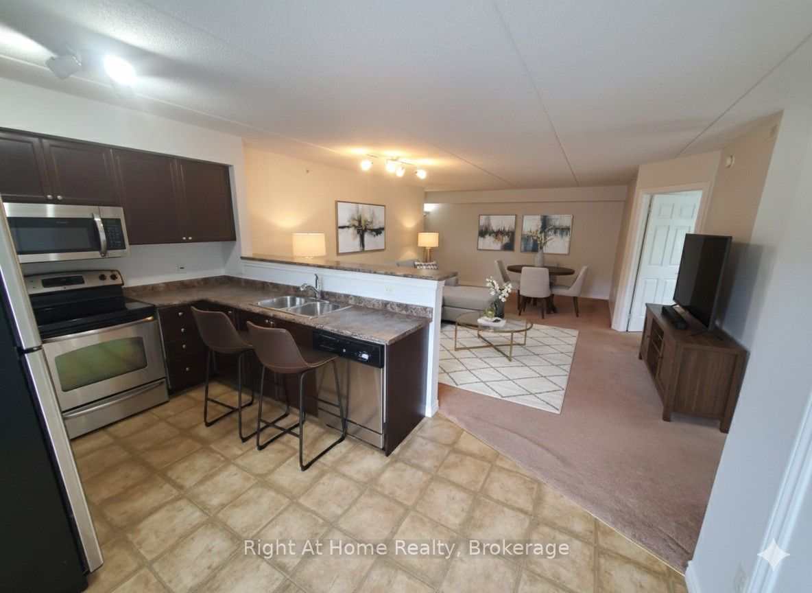 1487 Maple Avenue 202