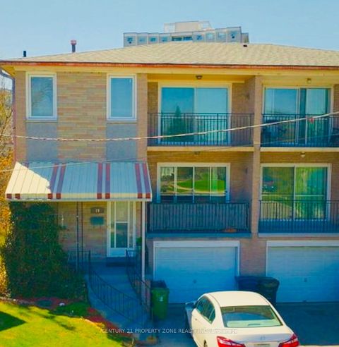 19 Terryellen Crescent Toronto ON M9C 1H6