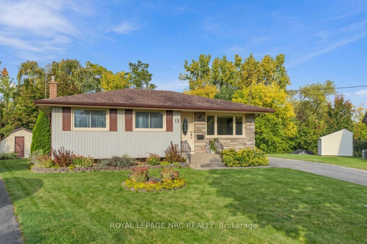 13 Hardwood Grove
