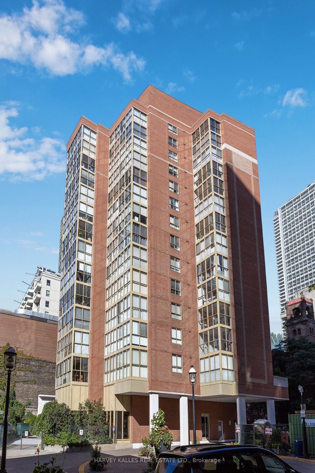 Photo of 95 Lombard Street #1405, Toronto, ON M5C 2V3 (MLS # C13793980)