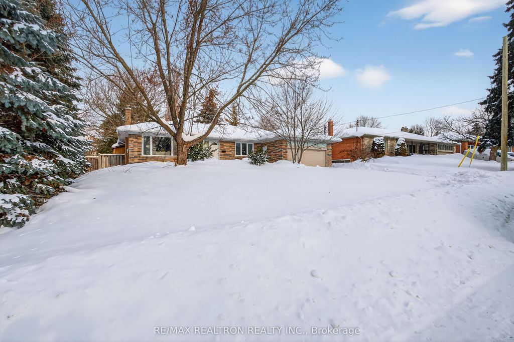 Photo of 10 Idleswift Drive, Vaughan, ON L4J 1K7 (MLS # N12737874)