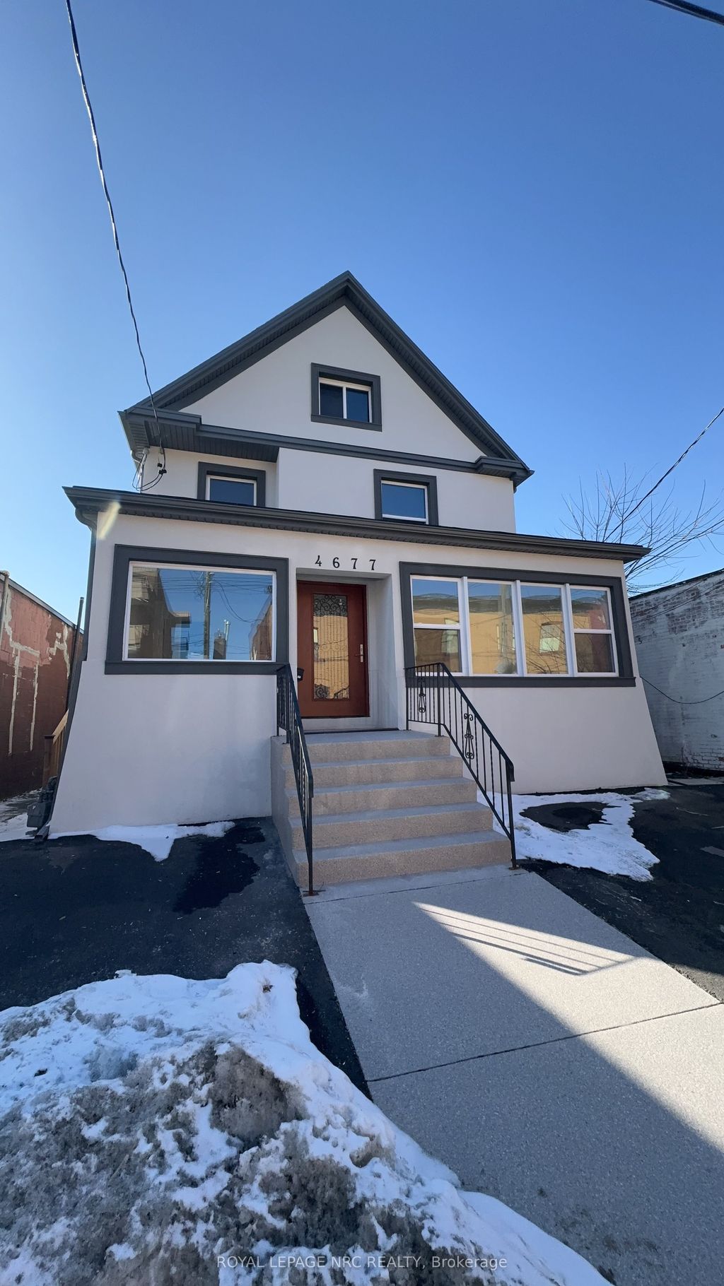 Photo of 4677 Crysler Avenue, Niagara Falls, ON L2E 3V7 (MLS # X12837228)