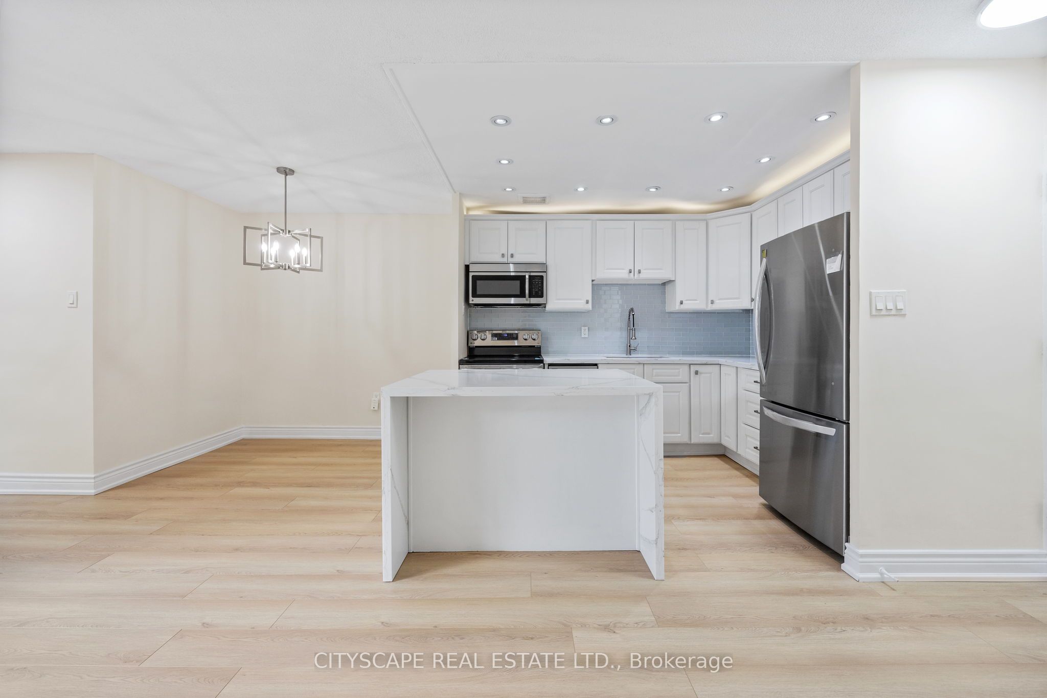 16 Elgin Street 301