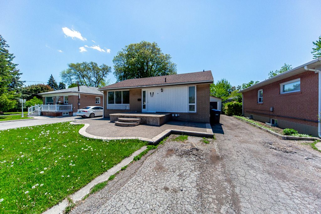 115 Mcmurchy Avenue S