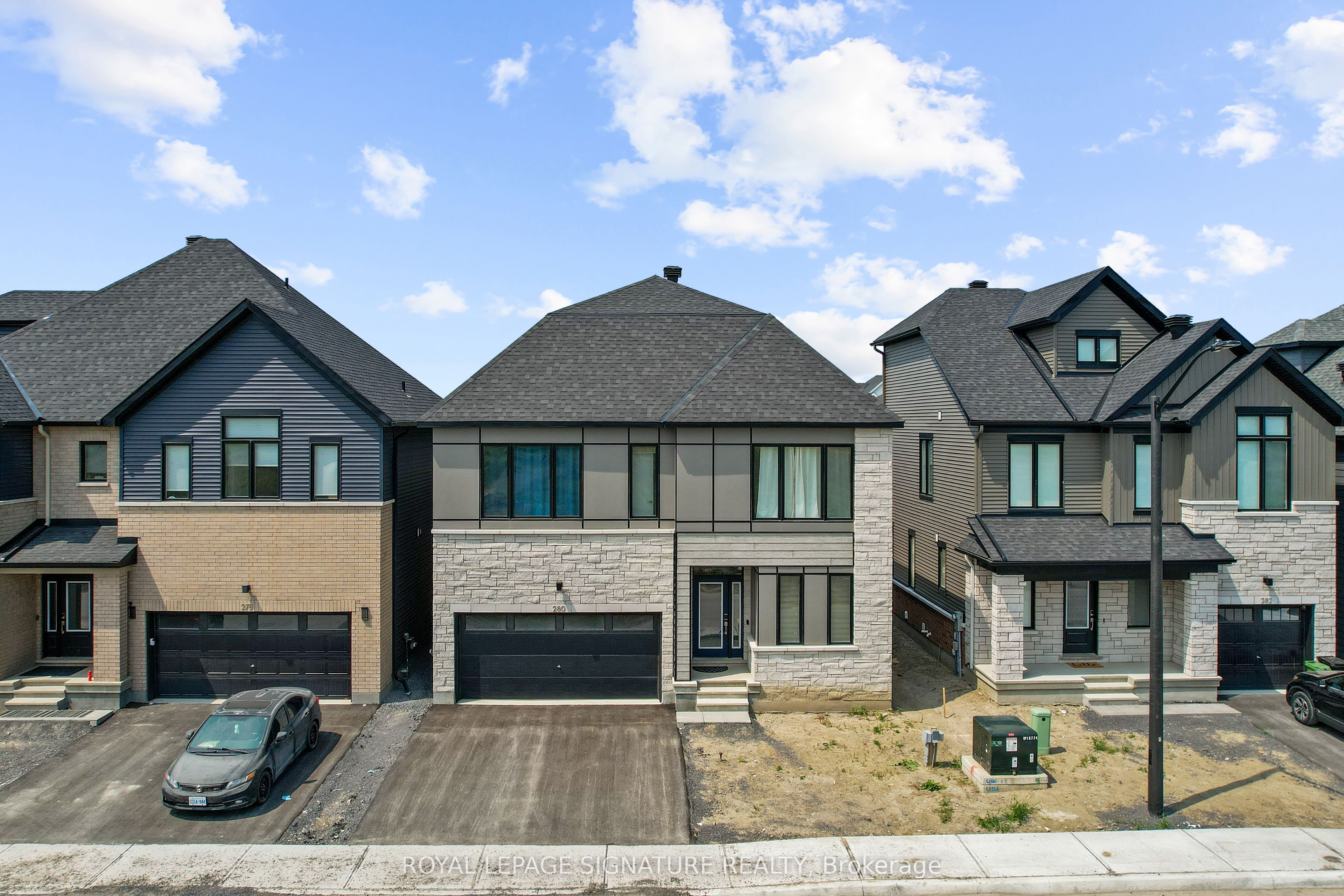 Photo 1 of 36 — 280 Sapling Grove S, Barrhaven, ON K2J 7L9