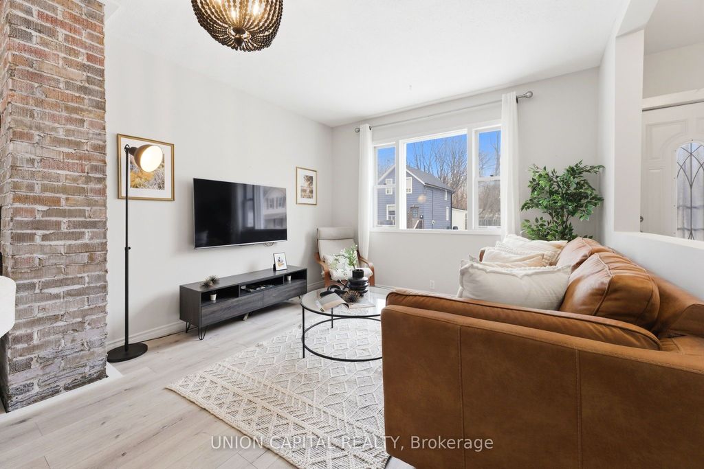 Photo of 200 Court Street, Oshawa, ON L1H 4W7 (MLS # E12861074)