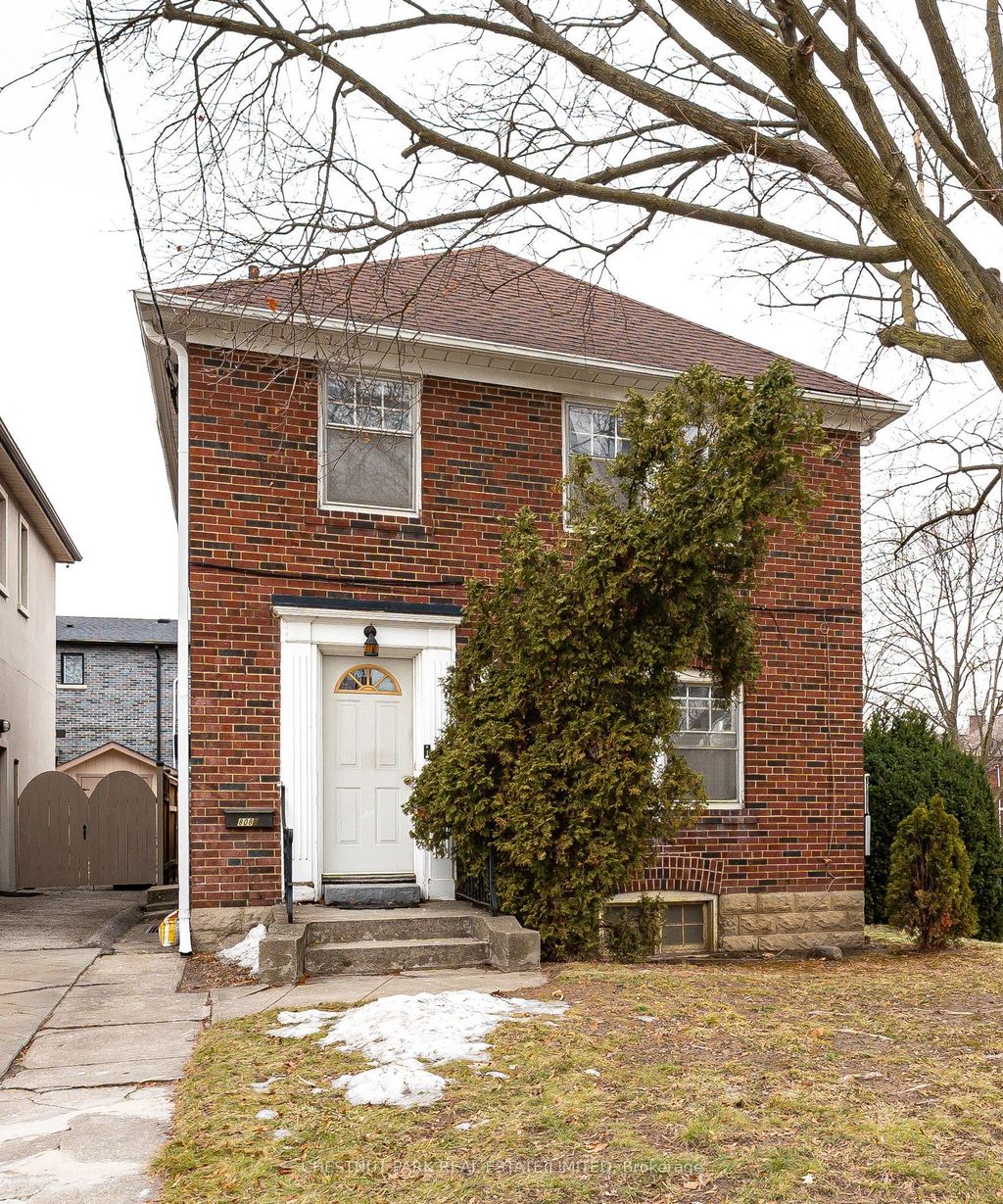 Photo of 808 Millwood Road, Toronto, ON M4G 1W2 (MLS # C12697366)