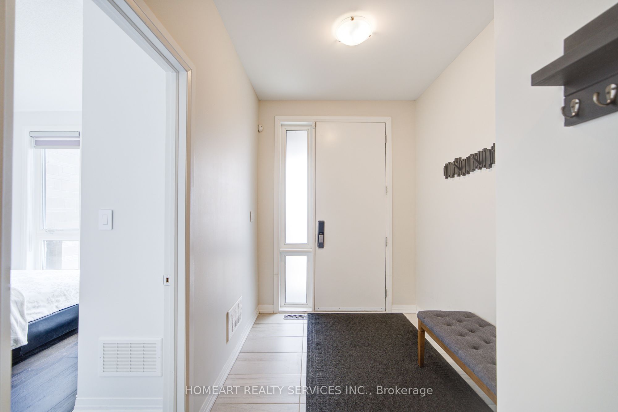 20 Concetta Conte Avenue