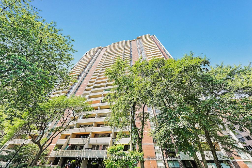Photo of 40 Homewood Avenue #908, Toronto, ON M4Y 2K2 (MLS # C13027748)