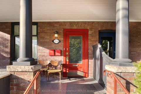 254A Carlton Street Toronto ON M5A 2L3