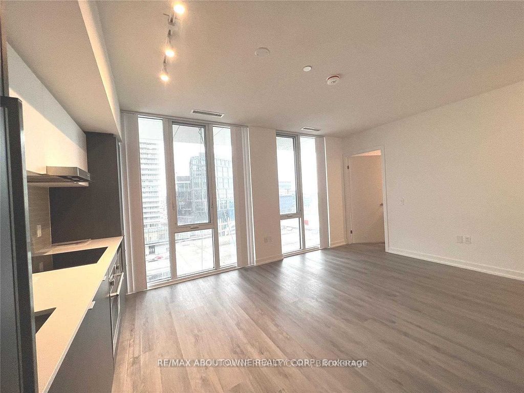Photo of 138 Downes Street #1105, Toronto, ON M5E 0E4 (MLS # C12995154)