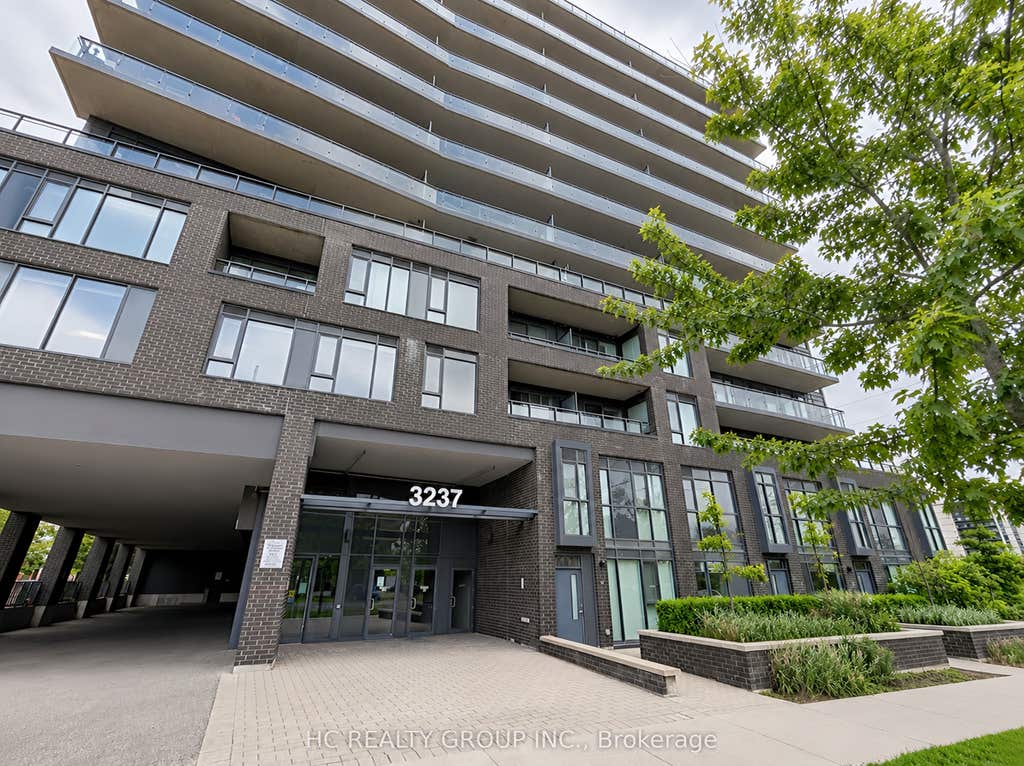 Photo of 3237 Bayview Avenue #312, Toronto, ON M2K 0G1 (MLS # C13432624)