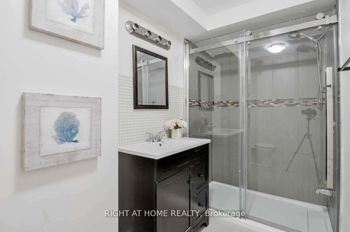 2 Township Avenue Basmt