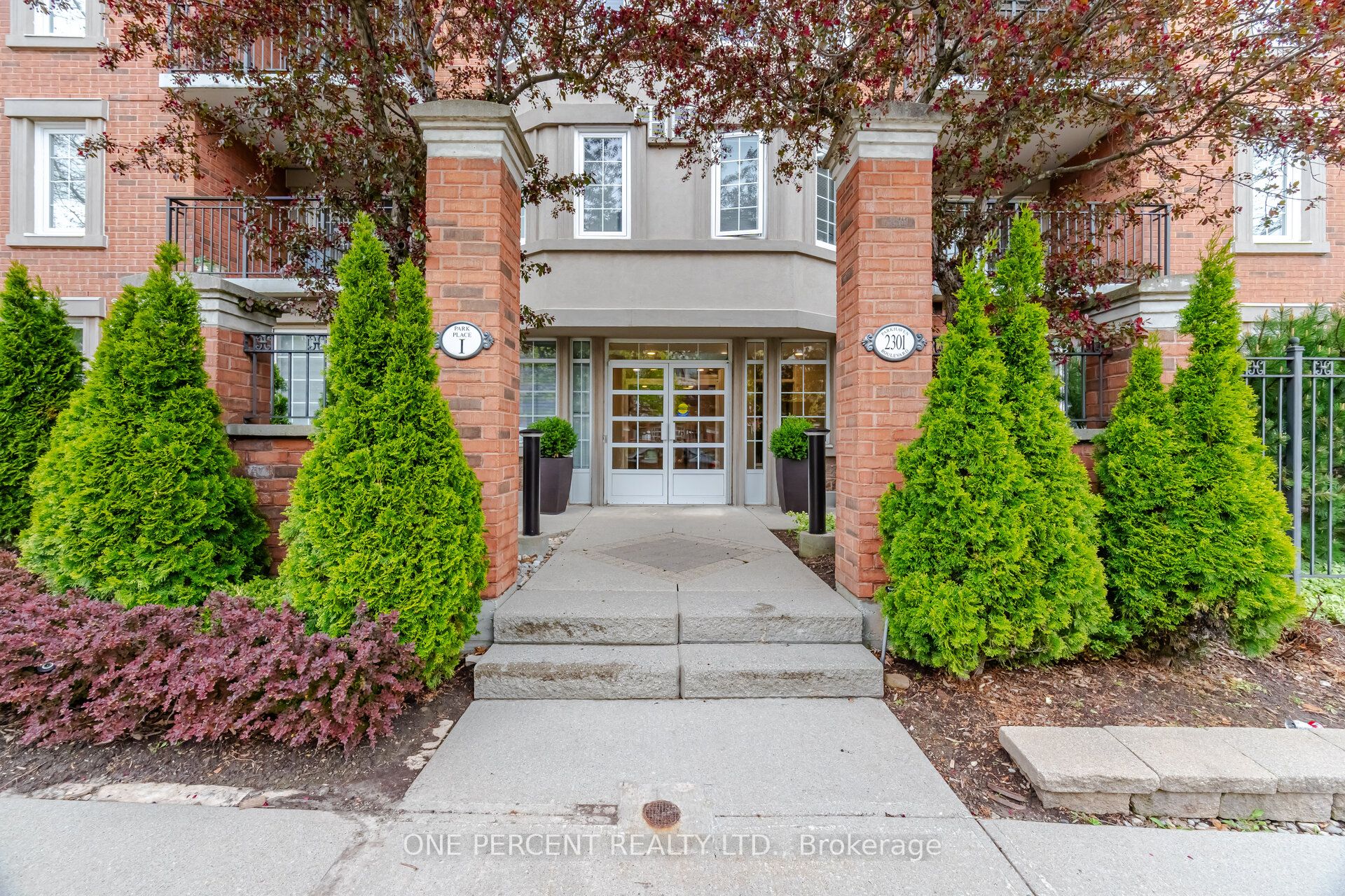 2301 Parkhaven Boulevard 208