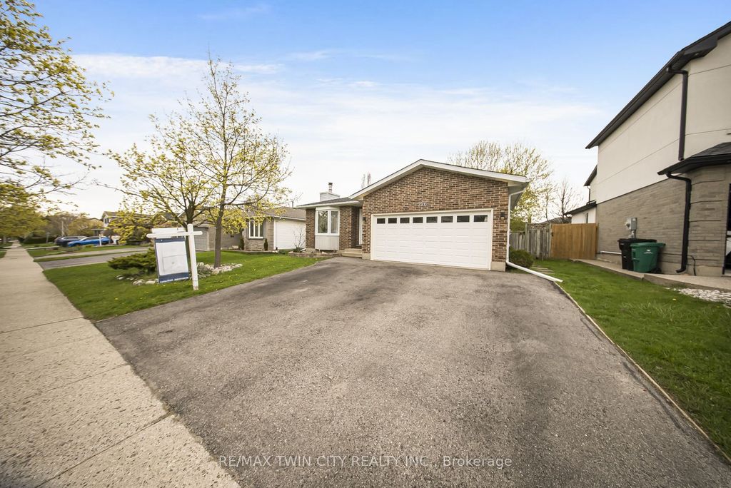 Photo of 276 Biehn Drive, Kitchener, ON N2R 1B2 (MLS # X13088070)