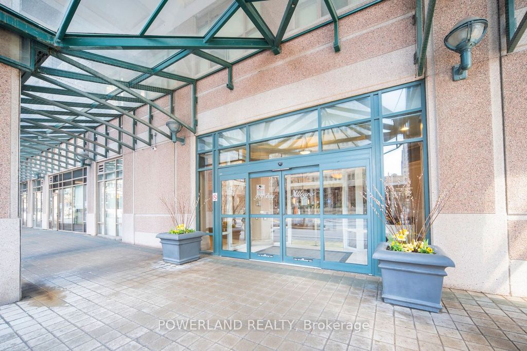 Photo of 909 Bay Street #208, Toronto, ON M5S 3G2 (MLS # C12958894)