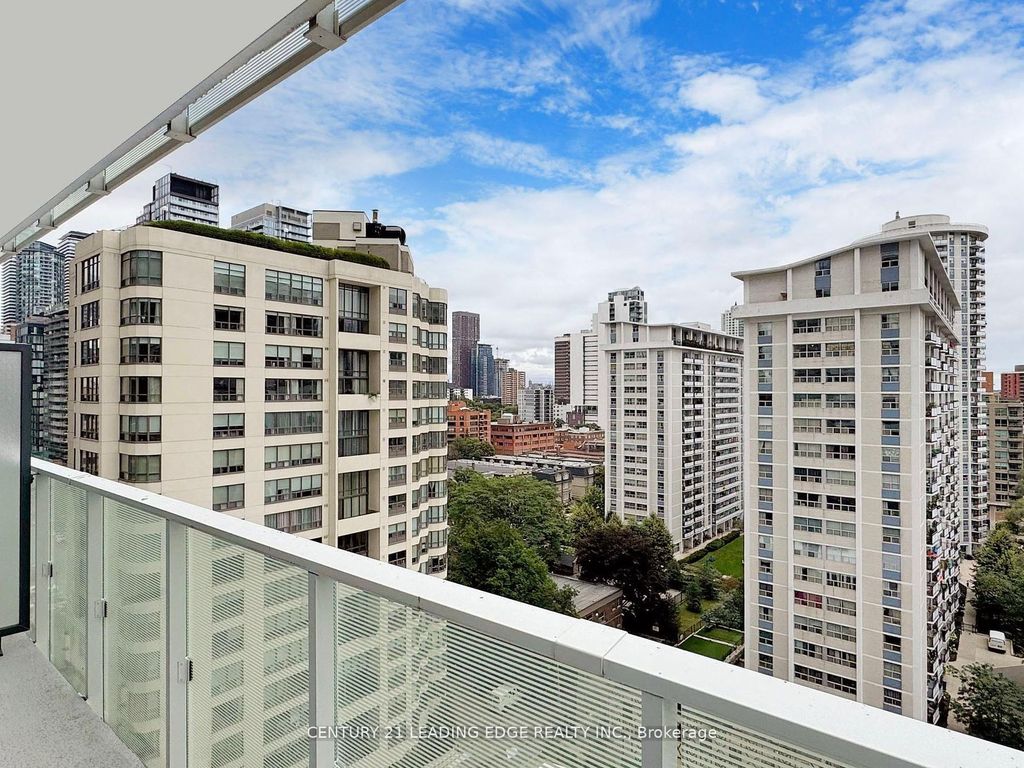 Photo of 501 Yonge Street #1009, Toronto, ON M4Y 0G8 (MLS # C12706080)