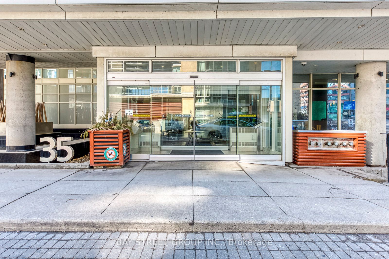 35 Mariner Terrace 3912