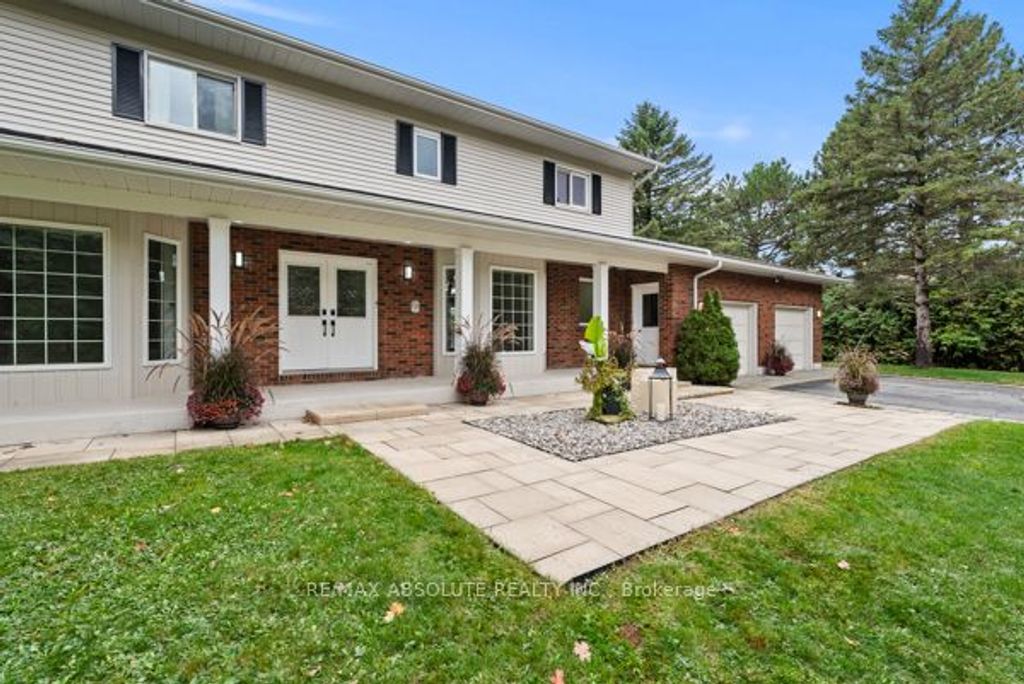 Photo of 6 Howard Court, Barrhaven, ON K2J 3Z8 (MLS # X12455697)