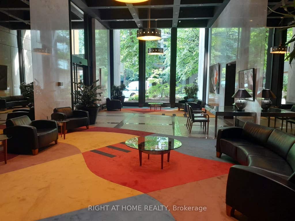 Photo of 33 Harbour Square #2803, Toronto, ON M5J 2G2 (MLS # C13580410)