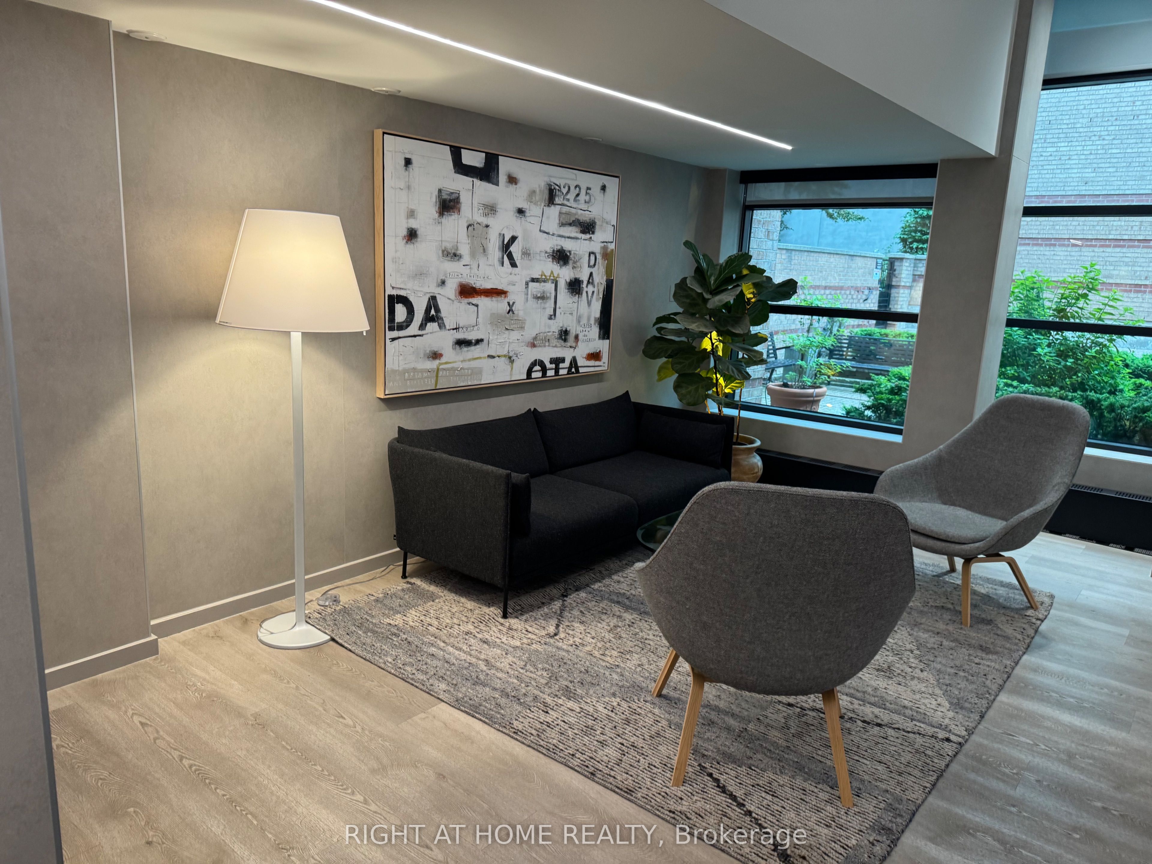 225 Davenport Road 319