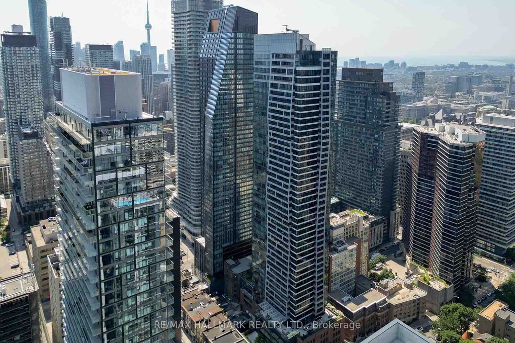 Photo of 5 St Joseph St Street #2611, Toronto, ON M4Y 1Z3 (MLS # C12416580)