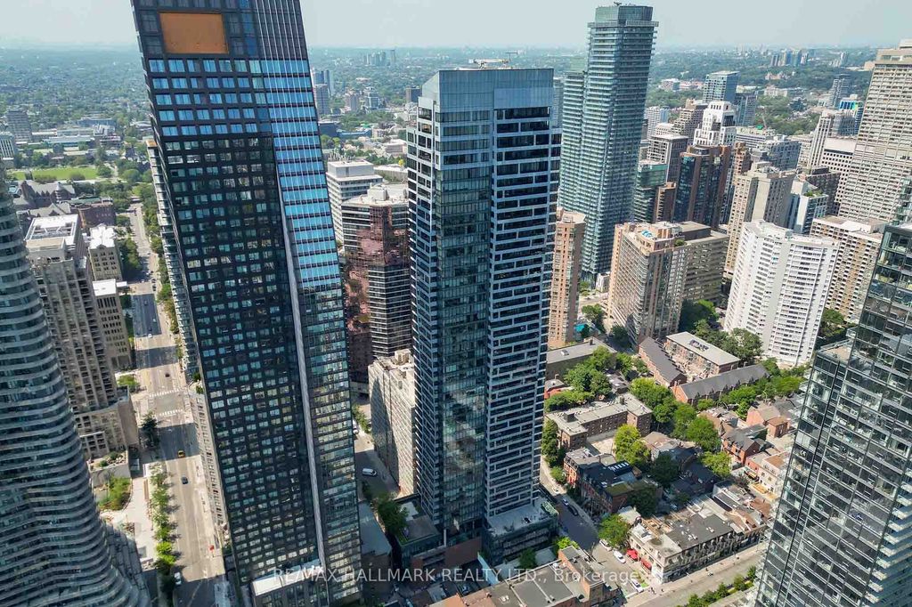 Photo of 5 St Joseph St Street #2611, Toronto, ON M4Y 1Z3 (MLS # C12416580)