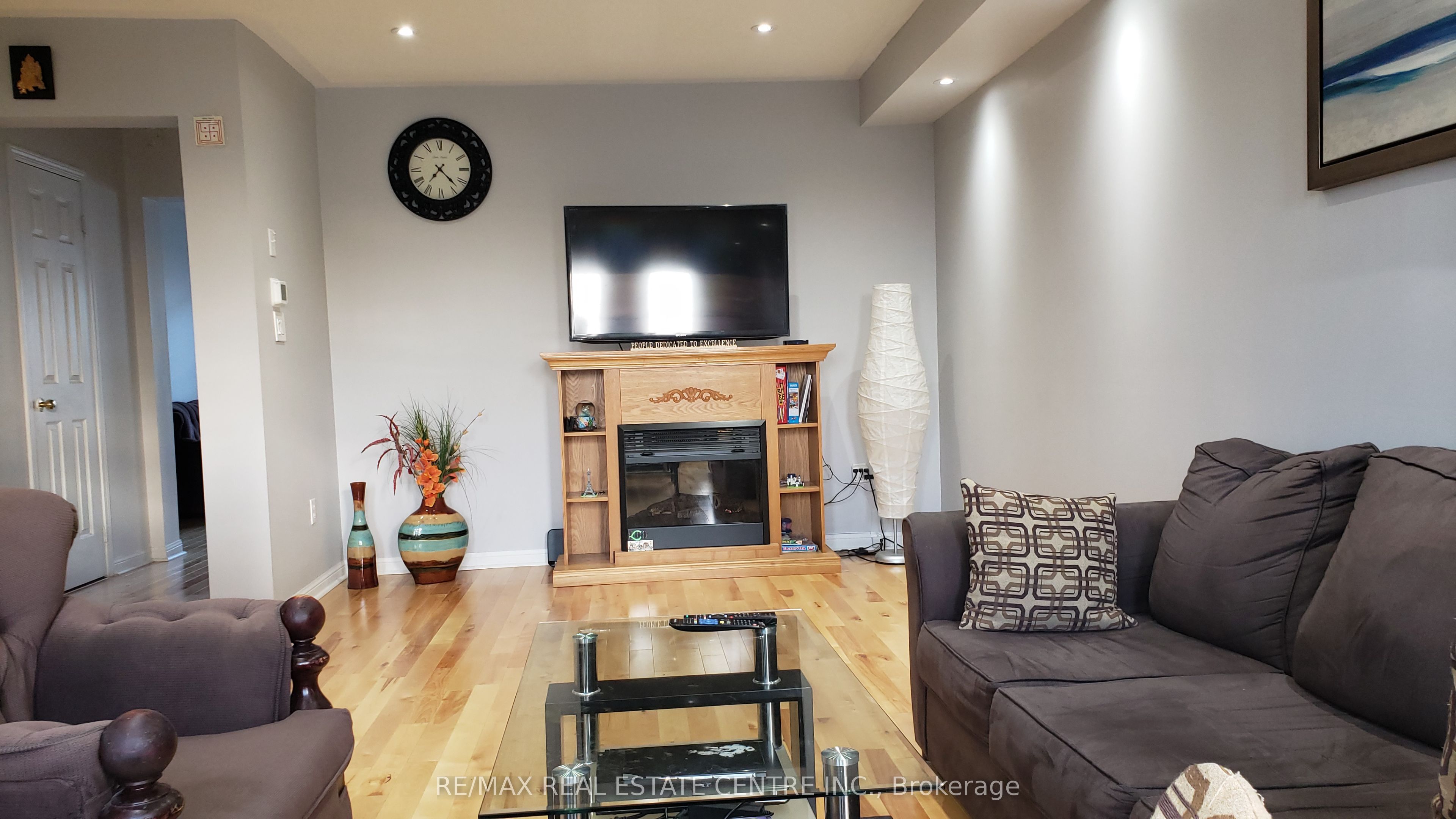 5980 Whitehorn Avenue 28