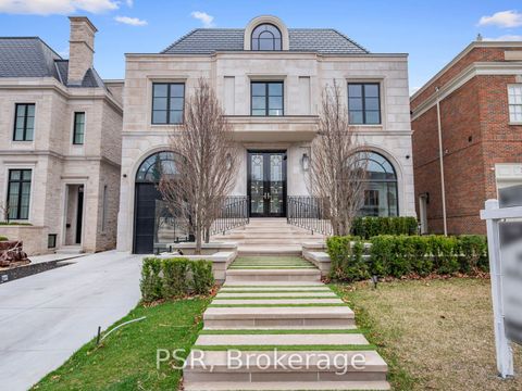 228 Dunvegan Road Toronto ON M5P 2P2