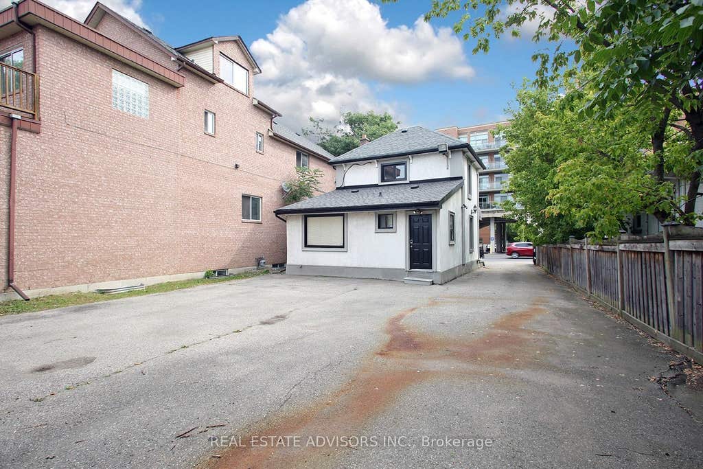 Photo of 7924 Kipling Avenue, Vaughan, ON L4L 1Z5 (MLS # N13704336)