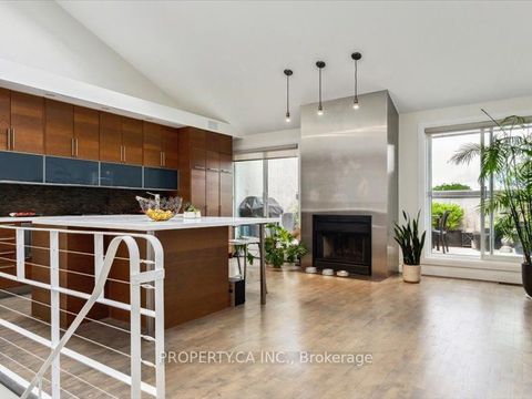 670 Richmond Street W 204 Toronto ON M6J 1C3