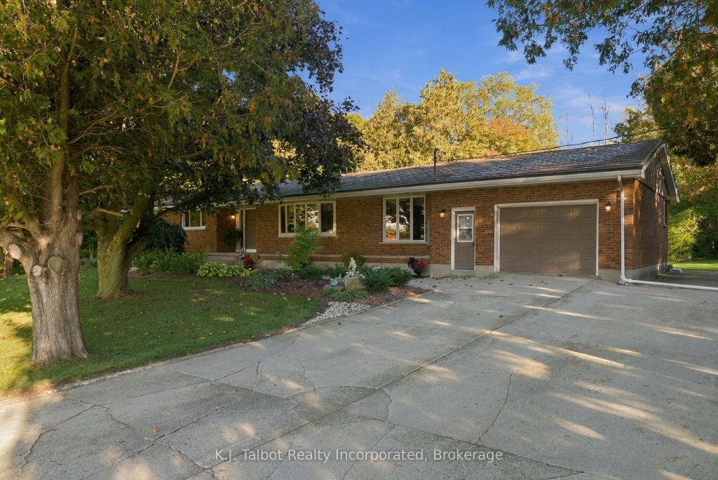 Photo of 33696 Black's Point Road, Central Huron, ON N7A 3X8 (MLS # X13885940)