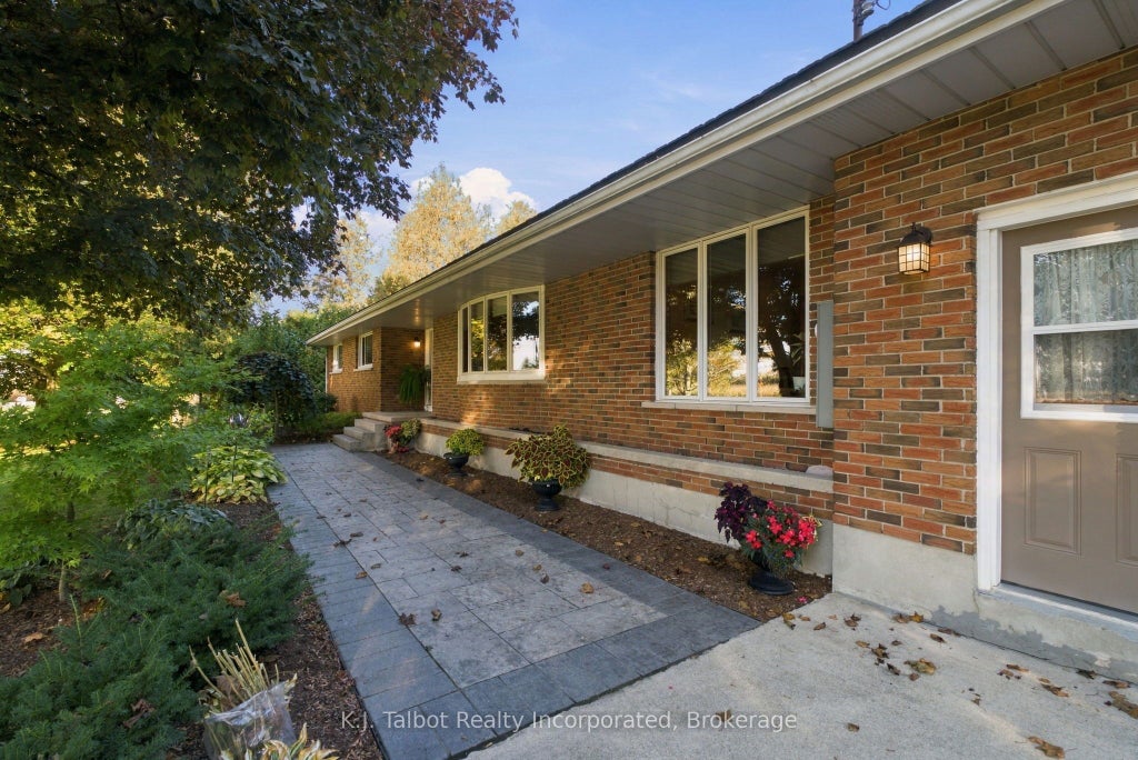 Photo of 33696 Black's Point Road, Central Huron, ON N7A 3X8 (MLS # X13885940)