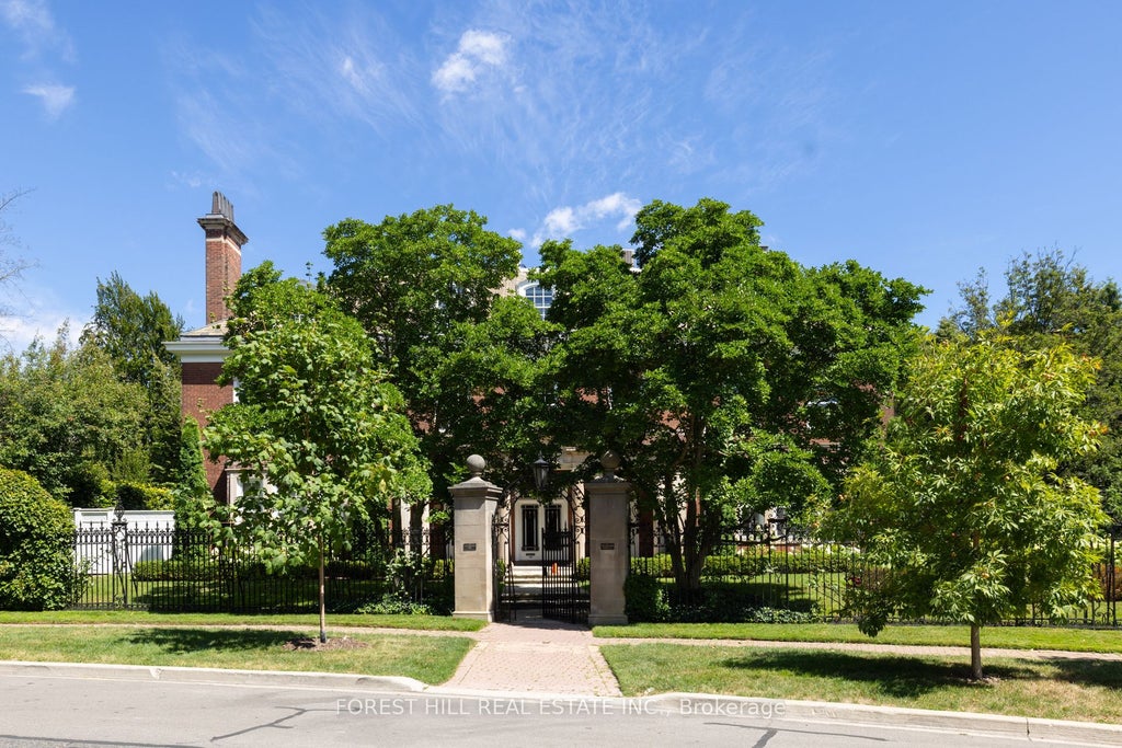 Photo of 1 Chestnut Park #PH, Toronto, ON M4W 1W4 (MLS # C13781246)