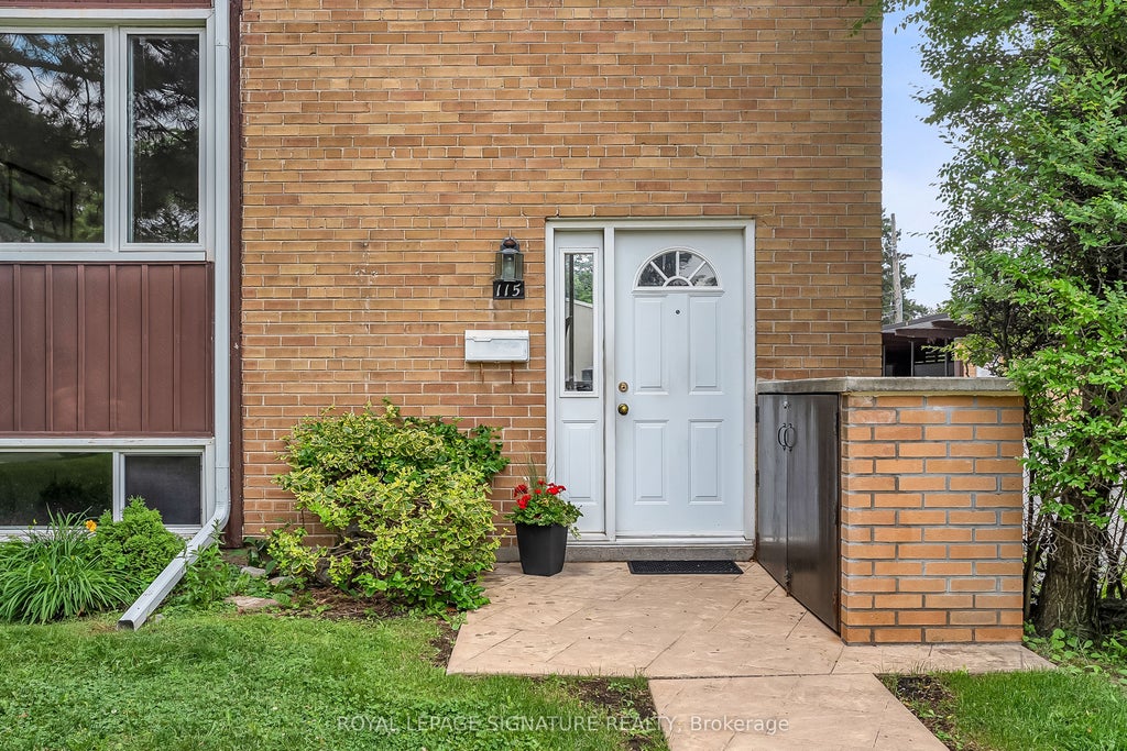 Photo of 115 Southill Drive, Toronto, ON M3C 2H9 (MLS # C13462612)
