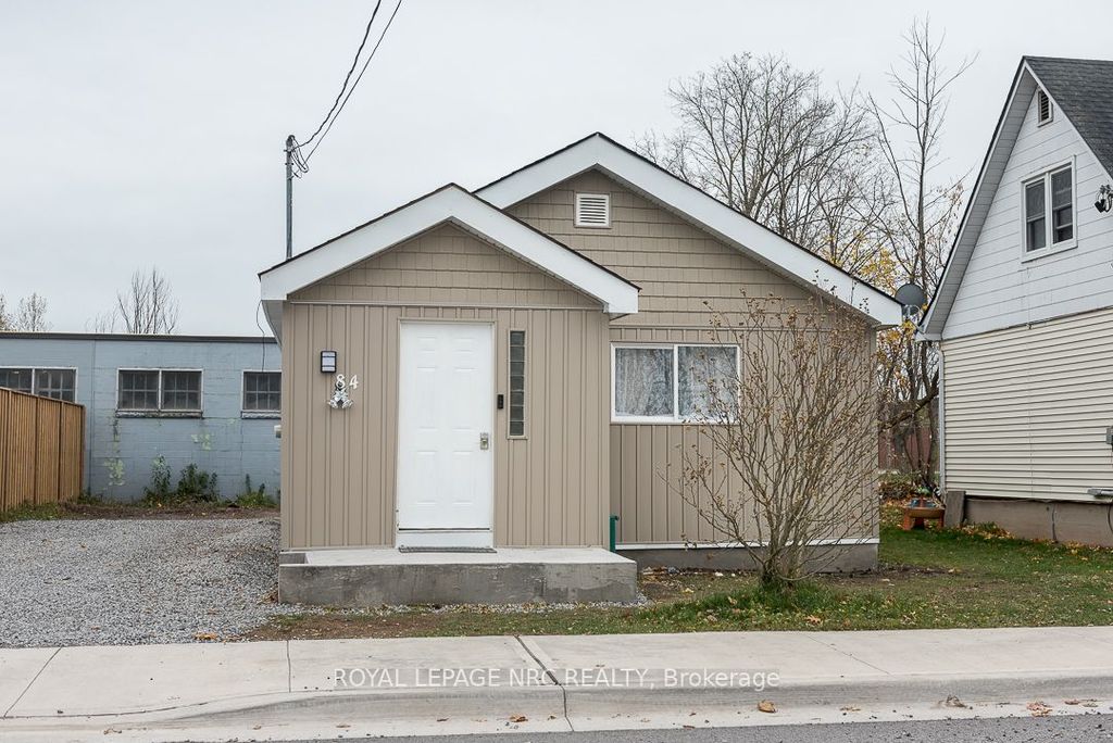 Photo of 84 Idylewylde Place, Fort Erie, ON L2A 2L1 (MLS # X13514340)