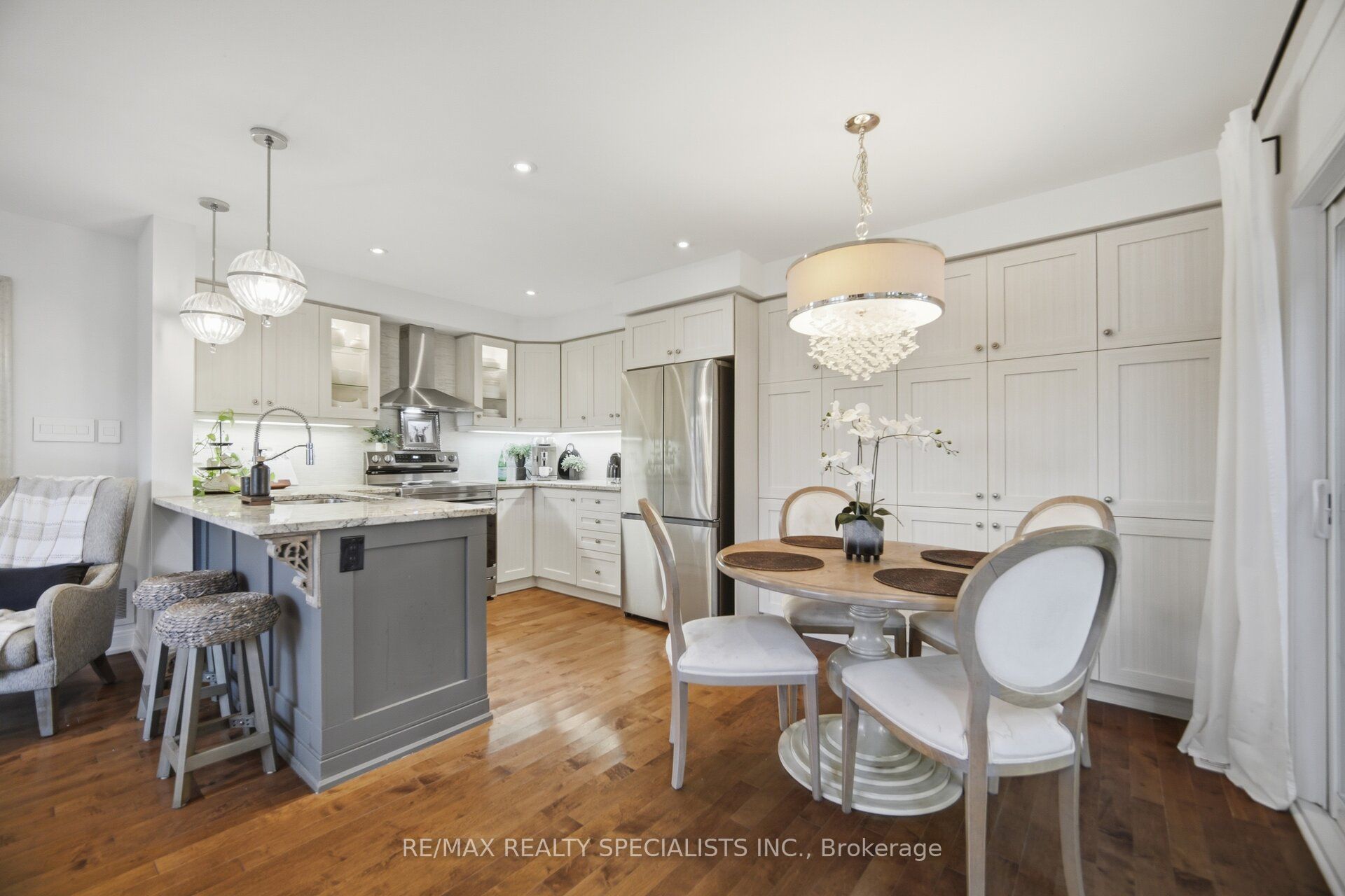 308 Mortimer Crescent