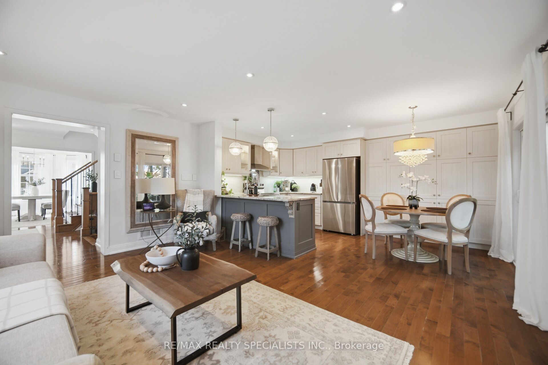 308 Mortimer Crescent