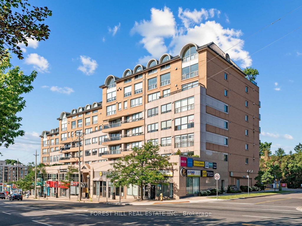 Photo of 1818 Bayview Avenue #302, Toronto, ON M4G 4G6 (MLS # C13731736)