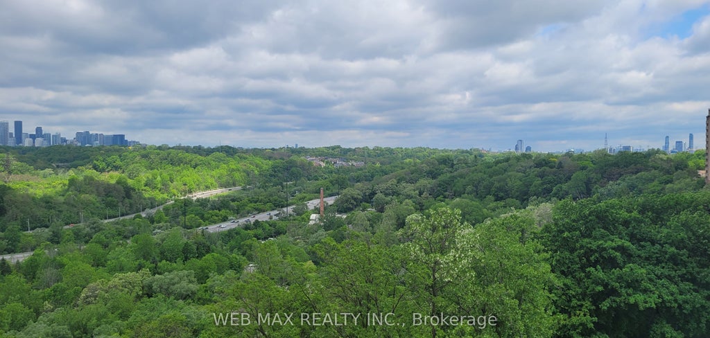 Photo of 980 Broadview Avenue #804, Toronto, ON M4K 3Y1 (MLS # E13528680)