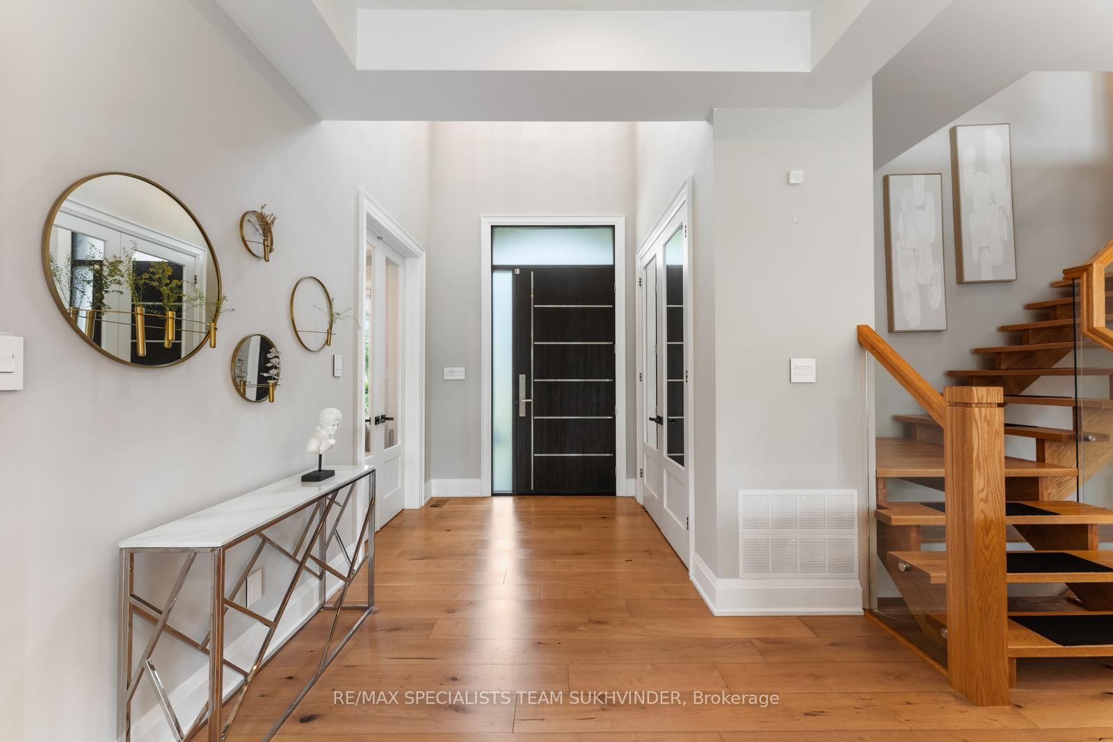 108 Meadowbrook Drive