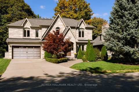 14 Ballantyne Court Toronto ON M9A 1W9